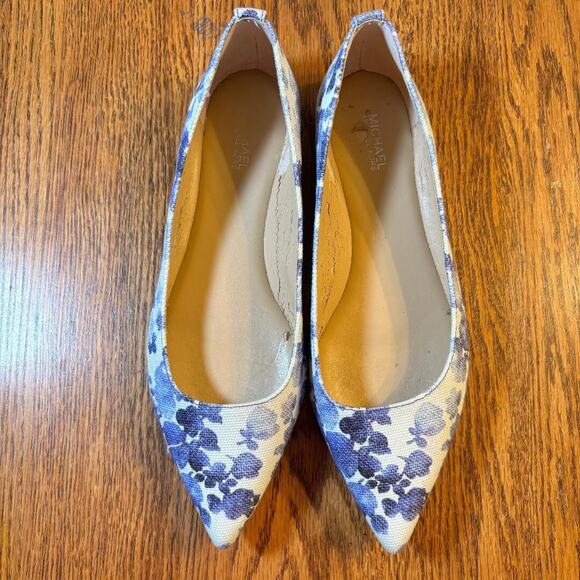 MICHAEL KORS ARIANNA FLAT BLUE WHITE PRINTED WOMENS SLIP ON SHOES Size worn off - Picture 1 of 16